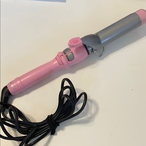 Babyliss Pro Titanium Xtreme 1.25” curling iron